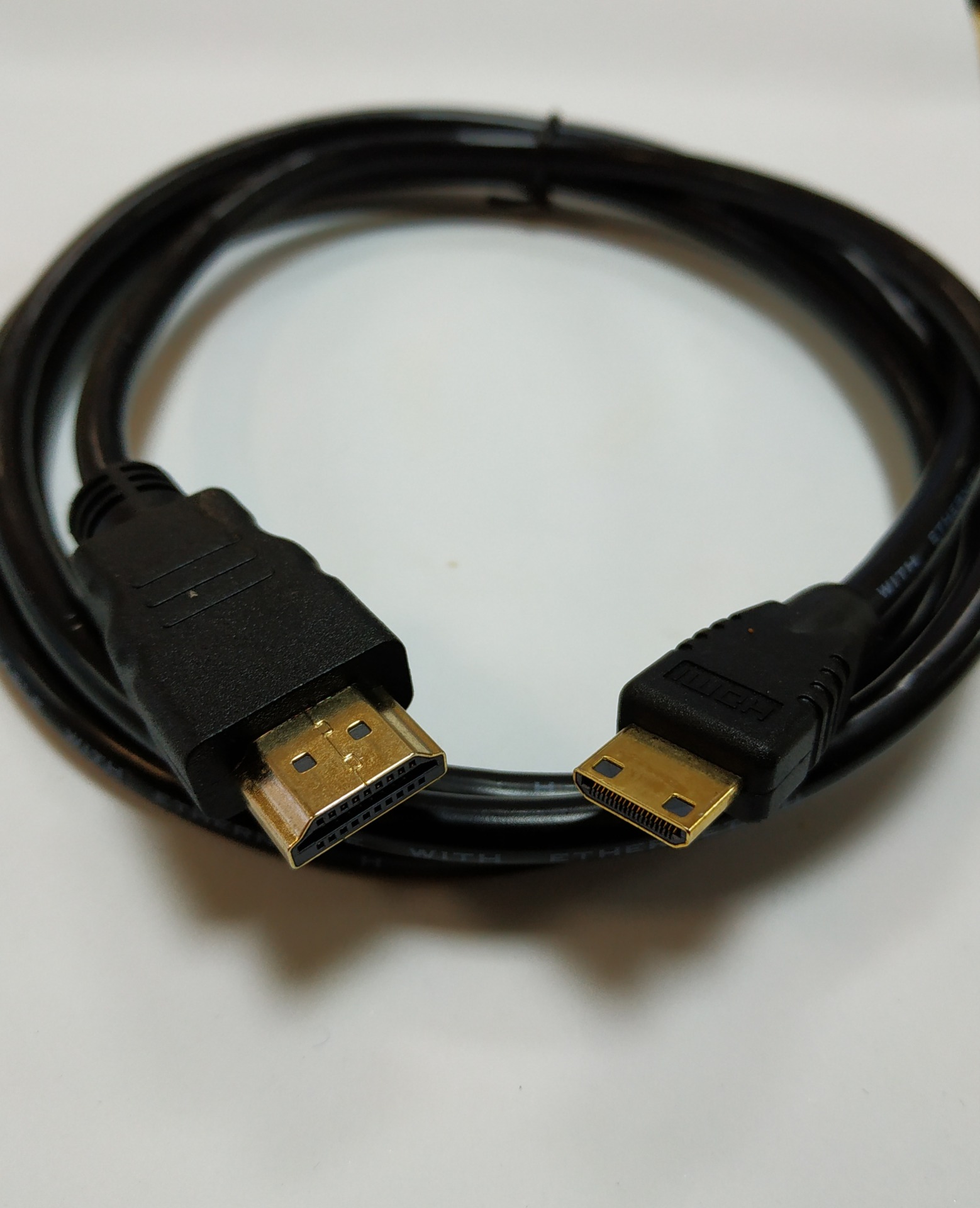 Особенности кабеля Atomos Mini-HDMI to HDMI витой (50-65см)